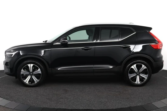 Volvo XC40 T4 Recharge Core Bright | Stoel & stuurwielverwarming | Park assist voor & achter | Parkassist camera | Keyless entry | DAB+ | A