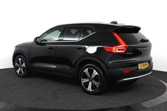 Volvo XC40 T4 Recharge Core Bright | Stoel & stuurwielverwarming | Park assist voor & achter | Parkassist camera | Keyless entry | DAB+ | A