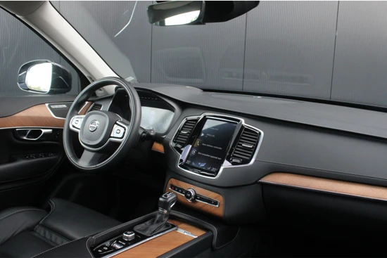 Volvo XC90 T5 AWD Inscription | 20'' | Panoramadak | Massage | Stoelkoeling | Trekhaak | Full LED | Adaptieve cruise | BLIS