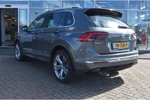 Volkswagen Tiguan 1.5 TSI 150PK DSG-7 Highline Business R-Line | PANORAMADAK | NAVIGATIE | TREKHAAK