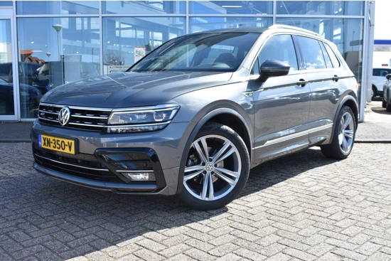 Volkswagen Tiguan 1.5 TSI 150PK DSG-7 Highline Business R-Line | PANORAMADAK | NAVIGATIE | TREKHAAK