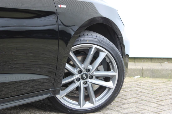 Audi A1 S line Edition One 35 TFSI 150 pk S-tronic | Camera | Navigatie | Stoelverwarming | 18"Lmv | Digitaal Dashboard