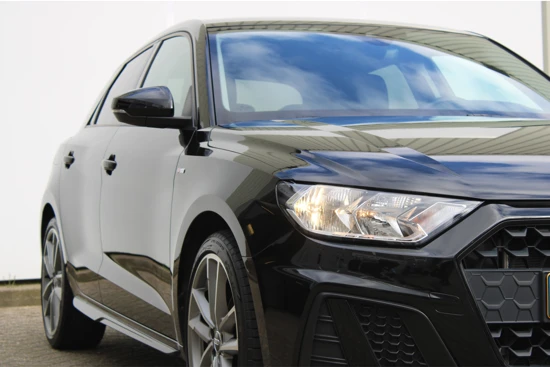 Audi A1 S line Edition One 35 TFSI 150 pk S-tronic | Camera | Navigatie | Stoelverwarming | 18"Lmv | Digitaal Dashboard