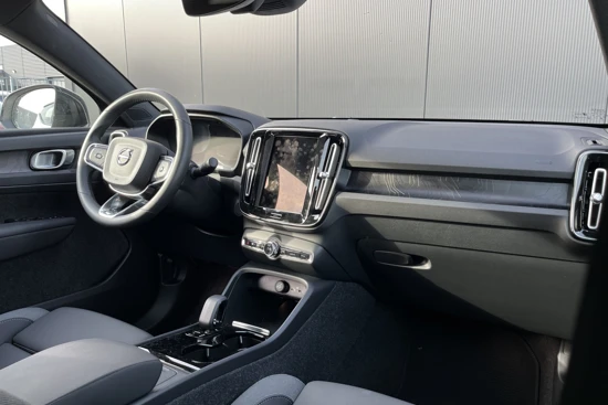 Volvo C40 Single Motor Plus 69 kWh | Harman/Kardon | Camera | Privacy Glass | Panoramadak | 20 Inch