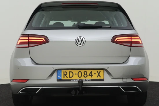 Volkswagen Golf 1.5 TSI 130PK Highline | Trekhaak | App-Connect | Achteruitrij camera | Volledig digitaal instrumentenpaneel | Adaptieve Cruise