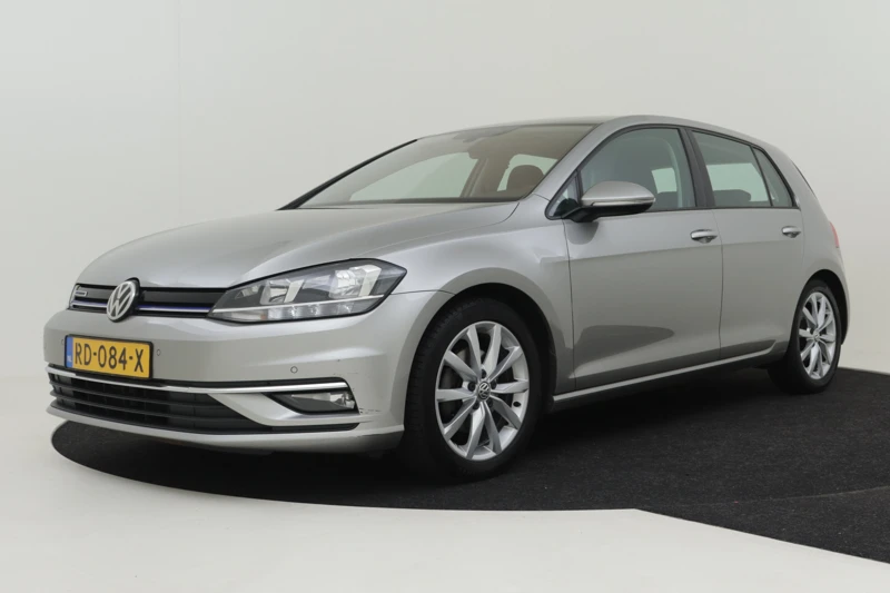 Volkswagen Golf 1.5 TSI 130PK Highline | Trekhaak | App-Connect | Achteruitrij camera | Volledig digitaal instrumentenpaneel | Adaptieve Cruise