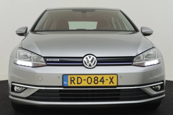 Volkswagen Golf 1.5 TSI 130PK Highline | Trekhaak | App-Connect | Achteruitrij camera | Volledig digitaal instrumentenpaneel | Adaptieve Cruise