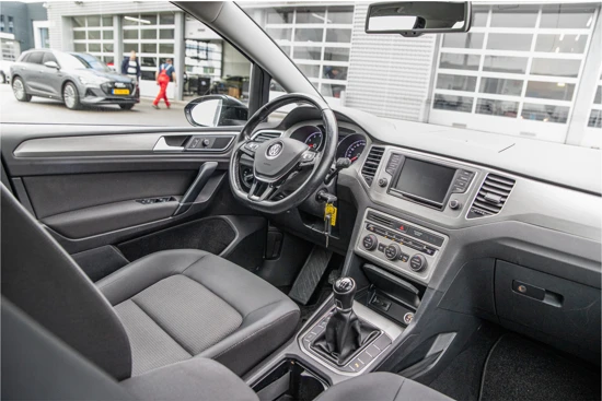 Volkswagen Golf Sportsvan 1.0 TSI 115 PK Comfortline | Navigatie | Cruise control | Parkeersensoren | Trekhaak