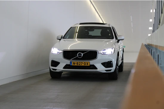 Volvo XC60 T8 407PK R-Design | Luchtvering | Trekhaak | Full-LED Active High Beam | Stoelverwarming | Camera