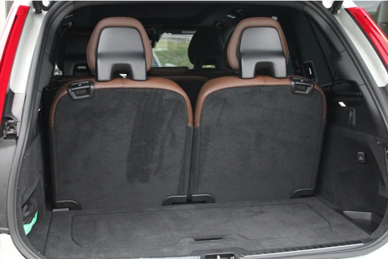 Volvo XC90 T8 Inscription | Luchtvering | Standkachel | Panoramadak | Adaptive Cruise | Bowers & Wilkins | Trekhaak | HUD | 21''