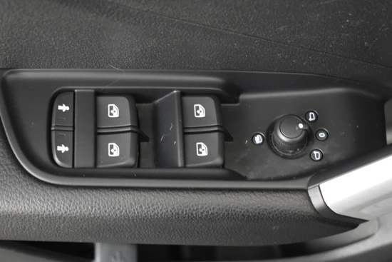 Audi Q2 30 TFSI Sport Pro Line | S-TRONIC/AUT | Achteruitrij camera | parkeersensoren V+A | Cruise Control | 17'' LMV