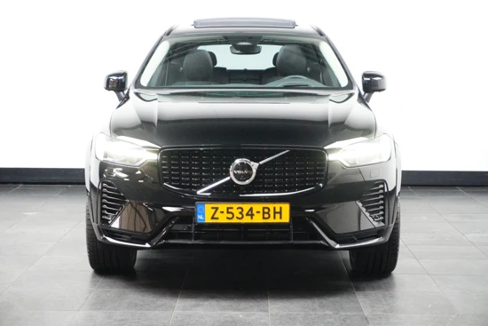 Volvo XC60 Recharge T6 AWD Ultimate Dark | Harman/ Kardon | Adaptieve Cruise | 22" | Trekhaak | HUD |