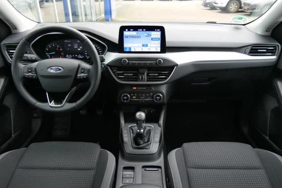 Ford Focus Wagon 1.0 EcoBoost Titanium | Navigatie | Climate Control | Cruise Control | Parkeersensoren