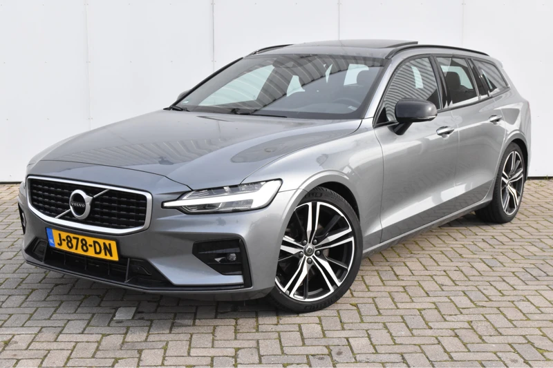 Volvo V60 T4 R-Design #Panorama #PilotAssist #Standkachel