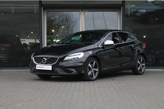 Volvo V40 T3 GEARTRONIC POLAR+ | Camera | Standkachel | Panoramadak | Harman Kardon | Leder | Getint glas | 17''