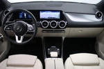 Mercedes-Benz GLA 180 Automaat | Camera | Navigatie | Elek. Achterklep | Lederen Bekleding | Stoelverwarming |