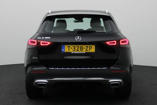 Mercedes-Benz GLA 180 Automaat | Camera | Navigatie | Elek. Achterklep | Lederen Bekleding | Stoelverwarming |