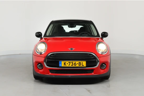 MINI Mini 1.5 Cooper Business Edition | Dealer Onderhouden! | 1e Eigenaar! | Navi | Airco | Cruise | Parkeersensoren | DAB | Lichtmetalen