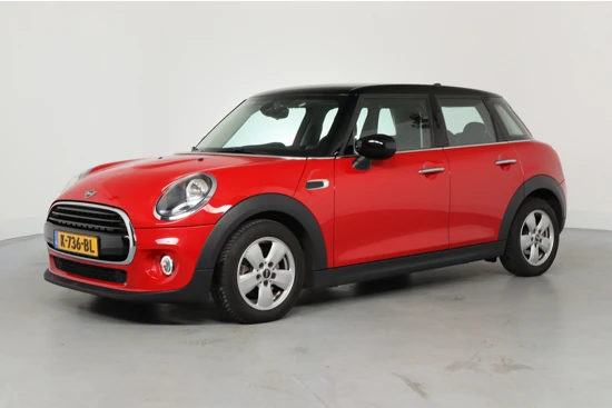 MINI Cooper 1.5 Business Edition | Dealer Onderhouden! | 1e Eigenaar! | Navi | Airco | Cruise | Parkeersensoren | DAB | Lichtmetalen Velgen