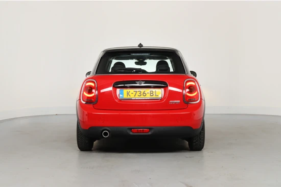 MINI Cooper 1.5 Business Edition | Dealer Onderhouden! | 1e Eigenaar! | Navi | Airco | Cruise | Parkeersensoren | DAB | Lichtmetalen Velgen