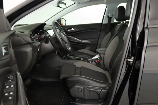 Opel Grandland X 1.6 Turbo Innovation 180pk | Trekhaak | Navi | Clima | Winterpakket | AGR | BLIS | Cruise Control | 19'' Lichtmetalen Velgen