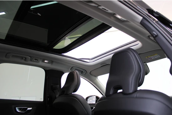 Volvo XC60 B4 200PK Ultimate Bright | 360º Camera | HK Audio | Panoramadak | HUD Display