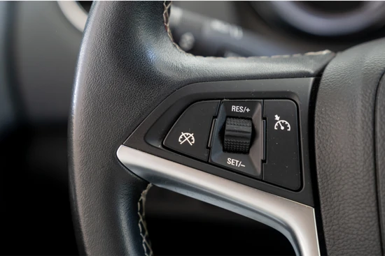 Opel Meriva 1.4 Turbo Cosmo | Trekhaak | Navigatie | Parkeersensoren | Climate Controle | Cruise Controle | Lichtmetaal |