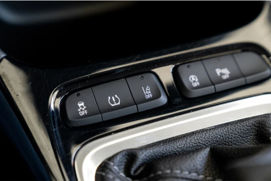 Opel Crossland X 1.2 Turbo Online Edition | Comfort Stoelen | Stoel en Stuurverwarming | Parkeersensoren | Airco | Cruise Controle |