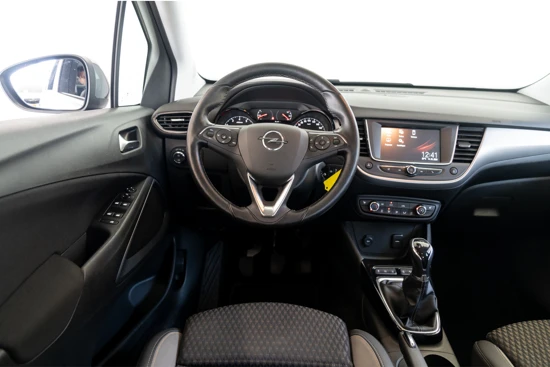 Opel Crossland X 1.2 Turbo Online Edition | Comfort Stoelen | Stoel en Stuurverwarming | Parkeersensoren | Airco | Cruise Controle |