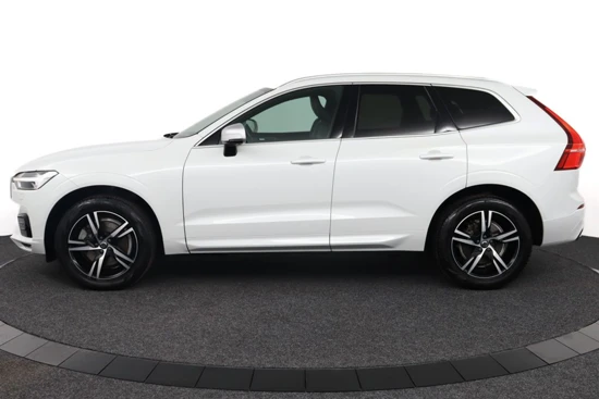 Volvo XC60 T5 R-Design | Verwarmbare voorstoelen | Semi elektrische trekhaak | Adaptieve cruise control incl. BLIS |