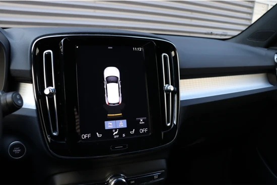 Volvo XC40 RECHARGE T4 PLUS DARK | INTELLISAFE | KEYLESS | APPLE | PDC V+A | GETINT GLAS