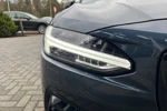 Volvo V90 T8 Recharge Ultimate Dark | 20" | Luchtvering | B&W | Stoelmassage | Trekhaak | 360 Camera | Gelaagd glas | Head-up