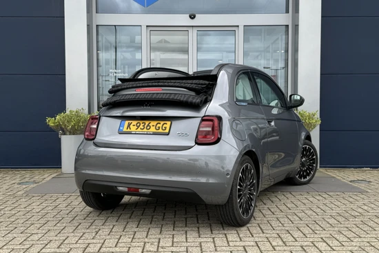 Fiat 500C La Prima 42 kWh | ACC | Camera | Sensoren | Stoelverwarming | Carplay