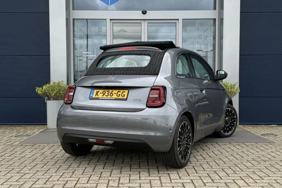 Fiat 500C La Prima 42 kWh | ACC | Camera | Sensoren | Stoelverwarming | Carplay