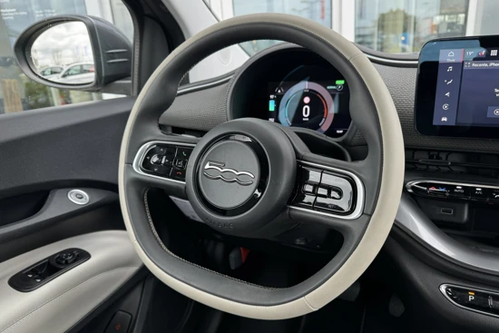 Fiat 500C La Prima 42 kWh | ACC | Camera | Sensoren | Stoelverwarming | Carplay