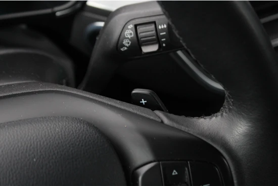 Ford Focus 1.5 Titanium | 150 PK | Automaat | Stoelverwarming | Navigatie