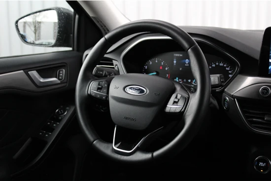 Ford Focus 1.5 Titanium | 150 PK | Automaat | Winterpack | Navigatie | CruiseControl | Clima |