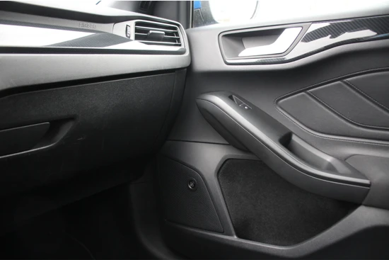 Ford Focus Wagon 1.0EB ST-LINE | WINTERPACK | B&O | NAVI | CRUISE | PARKEERSENSOREN | PRACHTIGE STAAT!