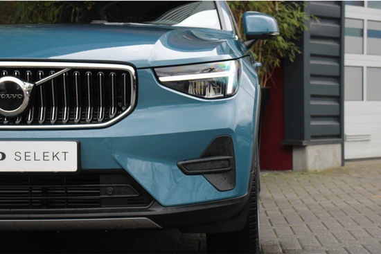 Volvo XC40 1.5 T4 Recharge Core Bright | Trekhaak | Achteruitrijcamera | Cruise Control | Apple CarPlay/Android Auto | Stuur- en stoelverwa