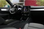 Volvo XC40 1.5 T4 Recharge Core Bright | Trekhaak | Achteruitrijcamera | Cruise Control | Apple CarPlay/Android Auto | Stuur- en stoelverwa