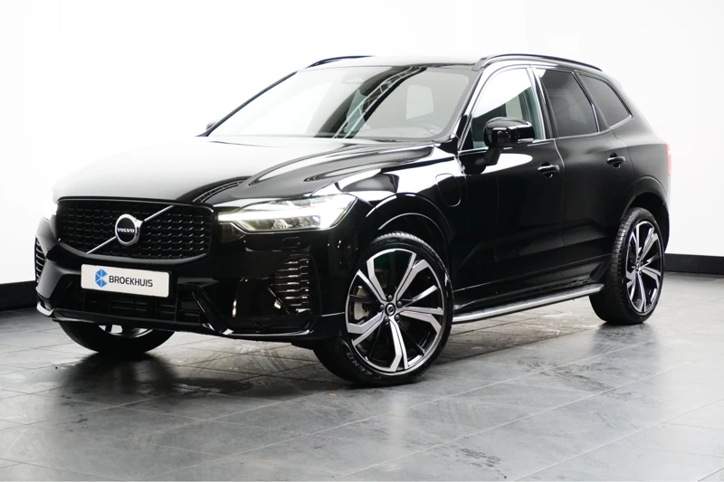 Volvo XC60 Recharge T6 AWD Plus Dark Long Range | Lightning Pack | Getint glas | 21" wielen | Trekhaak | Parkeerverwarming |