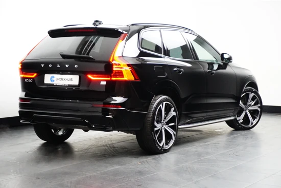 Volvo XC60 Recharge T6 AWD Plus Dark Long Range | Lightning Pack | Getint glas | 21" wielen | Trekhaak | Parkeerverwarming |