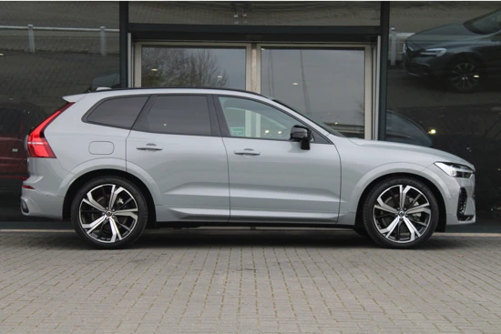 Volvo XC60 Recharge T6 AWD Ultimate Dark | Luchtvering | Adaptive Cruise | 360° Camera | Panoramadak | Harman/Kardon | Getint Glas | 21''