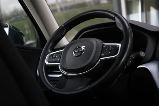 Volvo XC60 T5 Momentum Pro | Cruise Control | Elekt. stoel | Leder | Keyless | Camera | Trekhaak