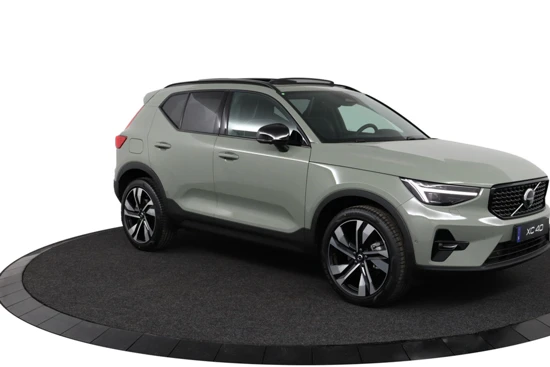 Volvo XC40 2.0 B4 Plus Dark