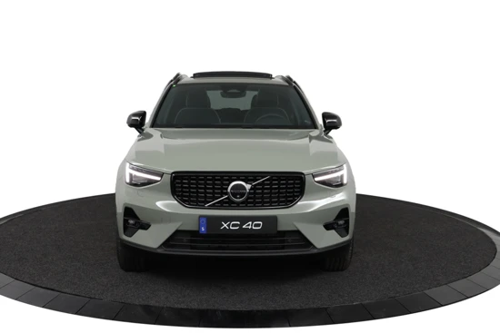 Volvo XC40 2.0 B4 Plus Dark