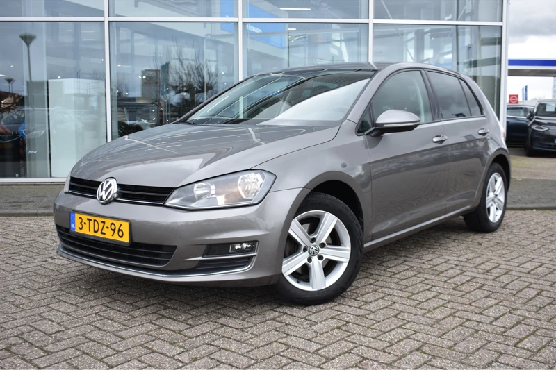 Volkswagen Golf 1.2 TSI 105PK Highline | NAVIGATIE | STOELVERW. | HALF LEDER | CRUISE CONTROL