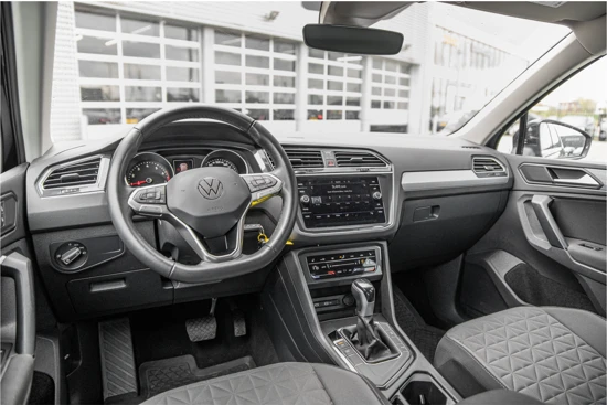 Volkswagen Tiguan 1.5 TSI Life DSG | Winterpakket | Carplay | 18" inch