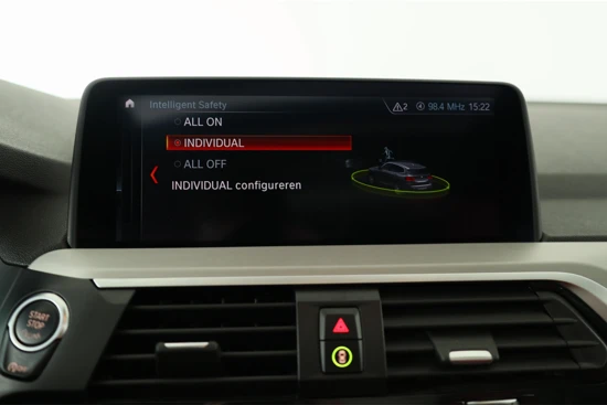 BMW X3 xDrive20i High Executive | M-Pakket | Memory Zetels | LED | Open Dak | Harman/Kardon | Clima | Trekhaak | Navi | Keyless