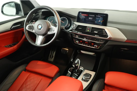 BMW X3 xDrive20i High Executive | M-Pakket | Memory Zetels | LED | Open Dak | Harman/Kardon | Clima | Trekhaak | Navi | Keyless